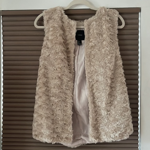 Forever 21 Faux Fur Vest size S - Picture 3 of 7